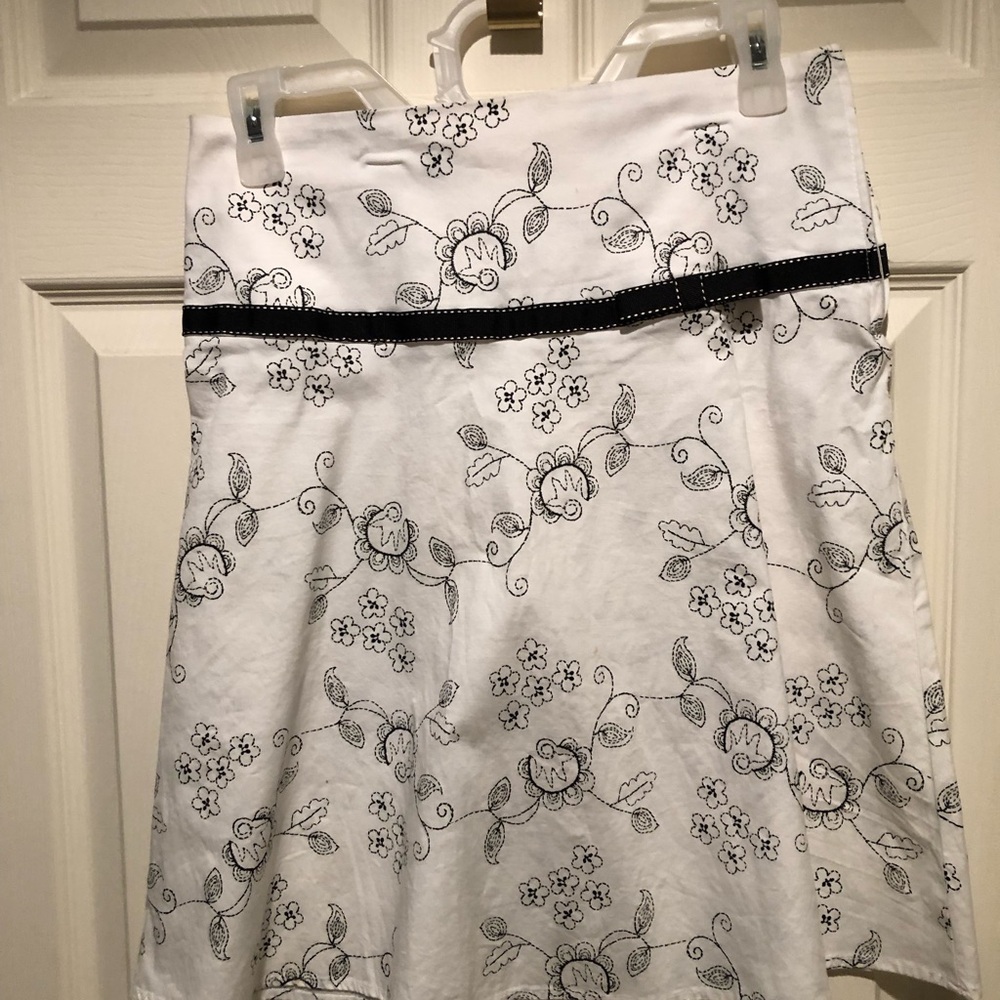 Floral Embroidered White Skirt
